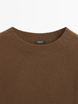 Свитер с круглым вырезом из шерстяно-вискозной смеси- Заказать в России