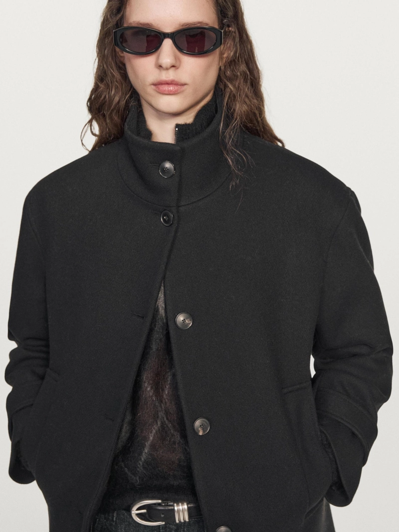 Пальто из шерстяной смеси с высоким воротником на пуговицах