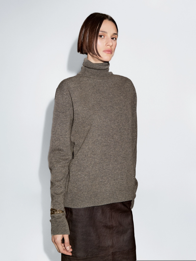 Вязанный свитер из шерстяной смеси с высоким воротником