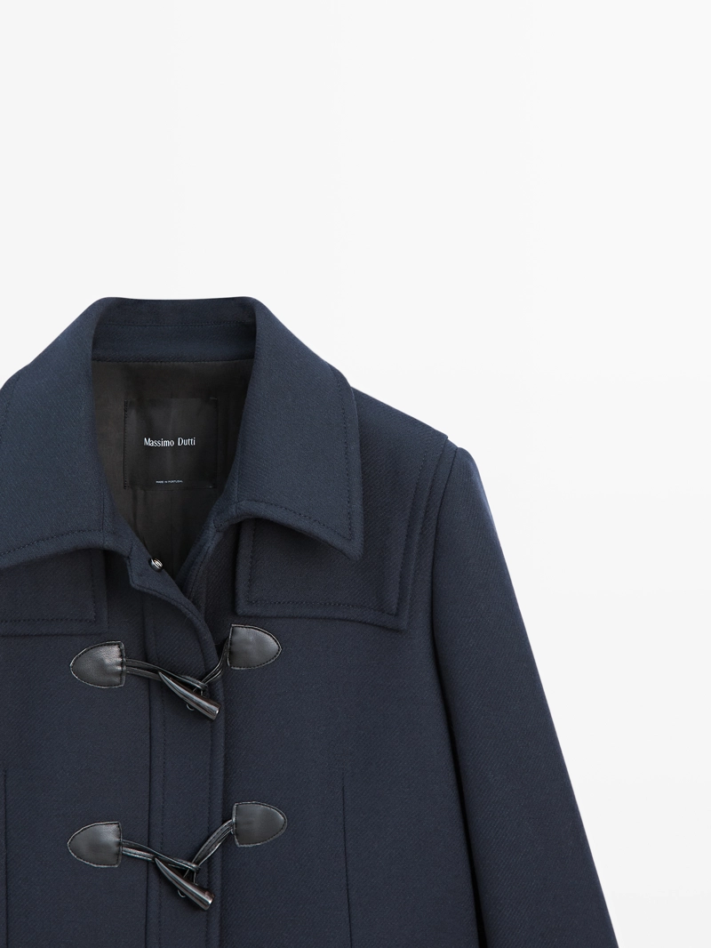 Длинное пальто с застежками на завязках