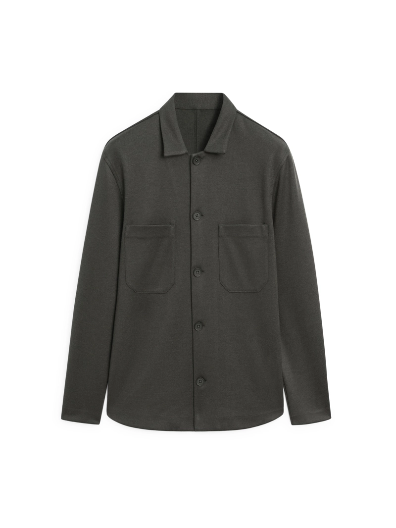 Рубашка с застежкой на пуговицы и накладными карманами