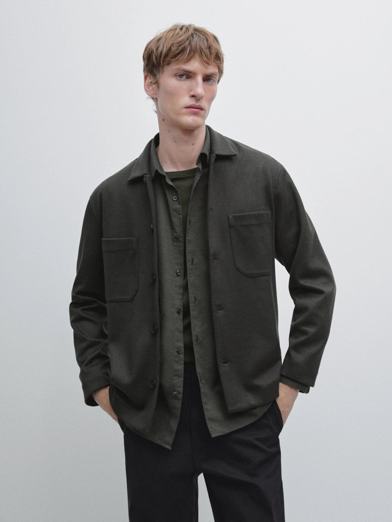 Рубашка с застежкой на пуговицы и накладными карманами