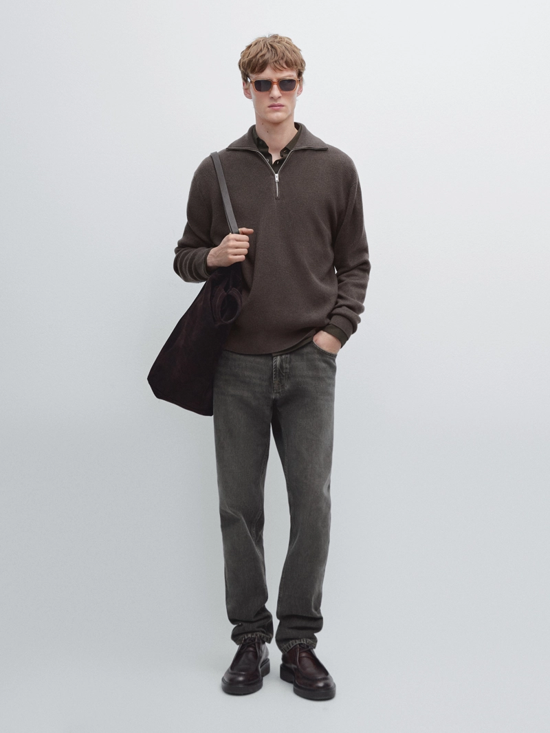 Свитер с высоким воротником и молнией