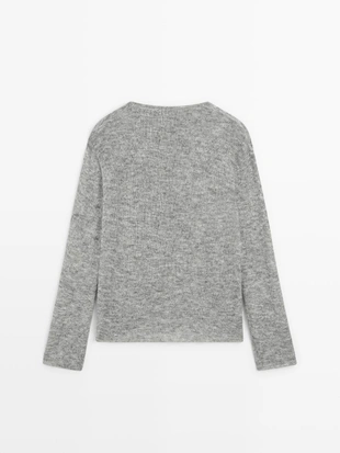 Трикотажный свитер с воротником-хомутом- Заказать в России