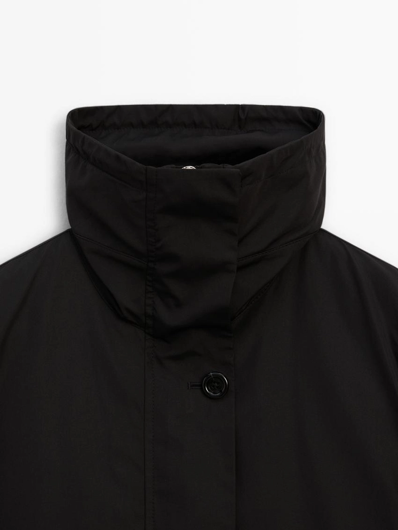 Парка с отстегивающимся внутренним жилетом, обладающая водоотталкивающими свойствами