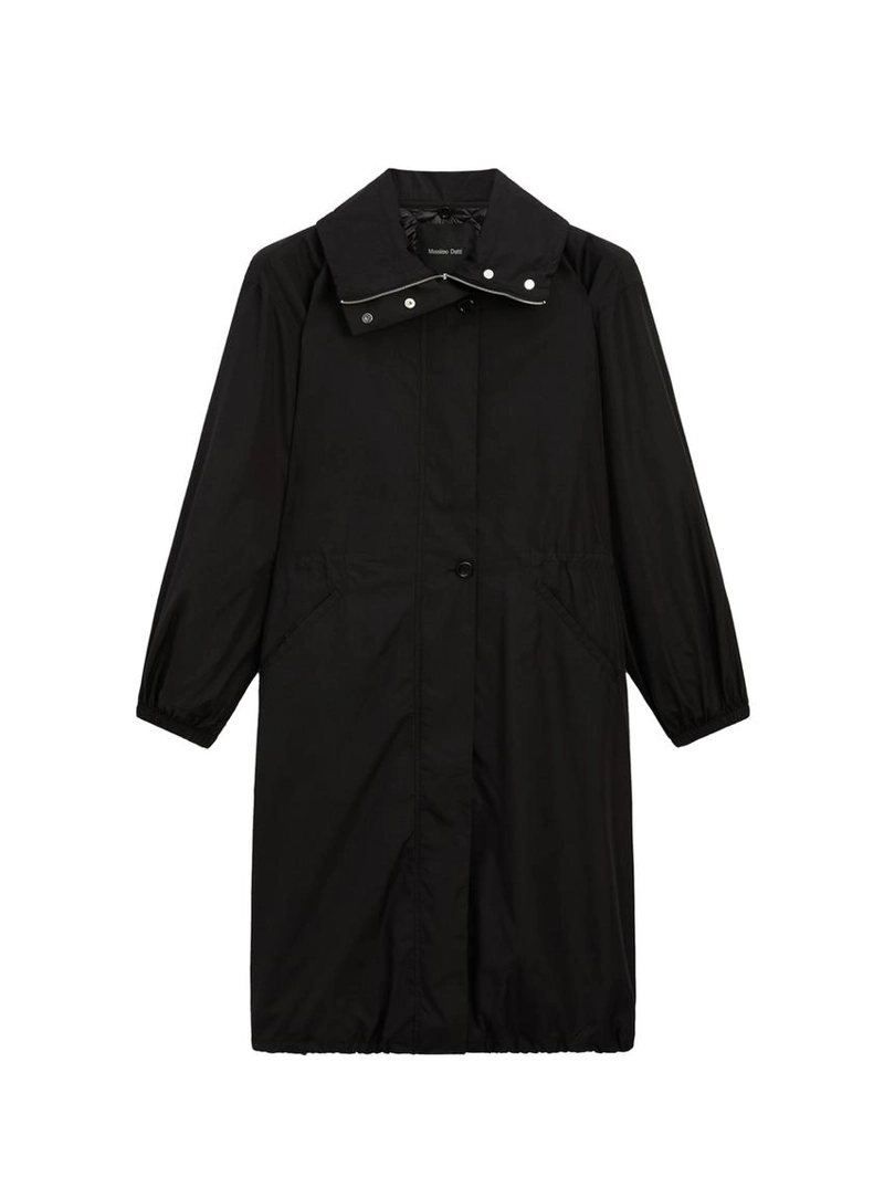 Парка с отстегивающимся внутренним жилетом, обладающая водоотталкивающими свойствами