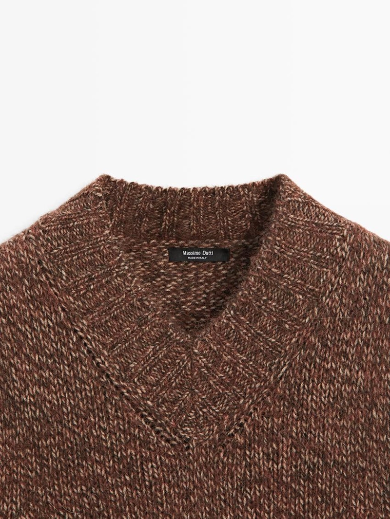 Жилет из меланжевой альпаки и войлока с текстурой