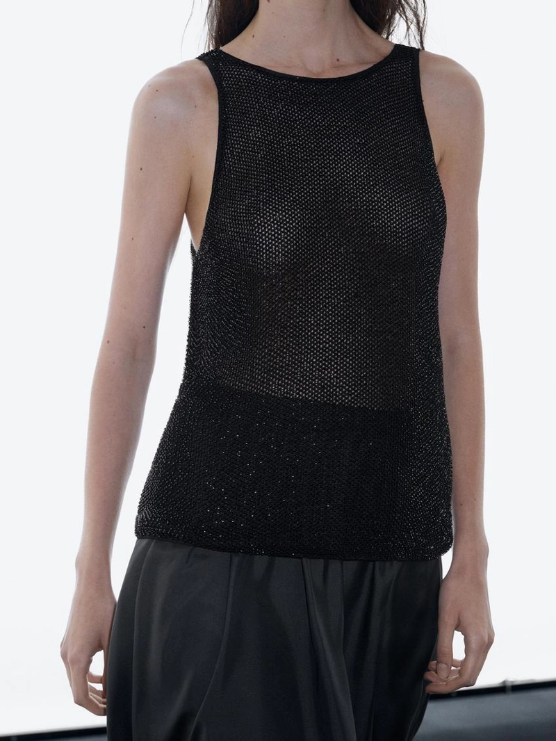 Топ из полупрозрачной ткани с бисером