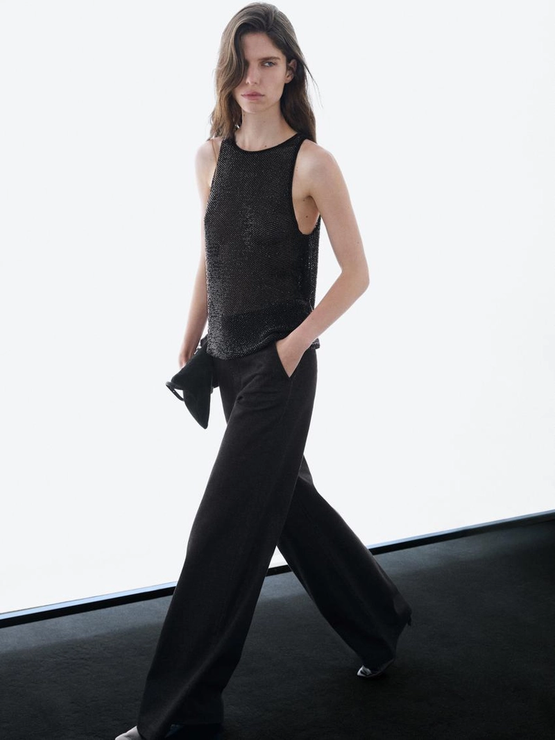 Топ из полупрозрачной ткани с бисером