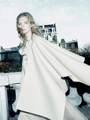 Серьги каплевидной формы с кристаллами- Заказать в России