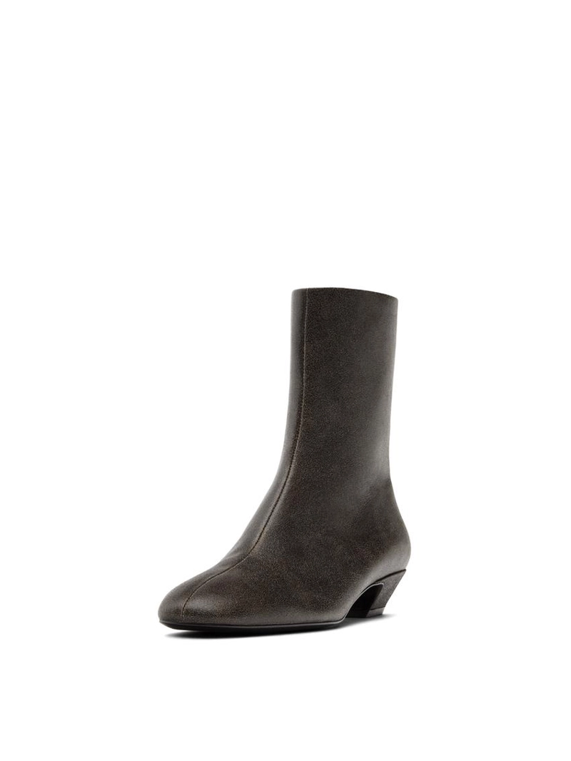 Кожаные ботильоны на каблуке