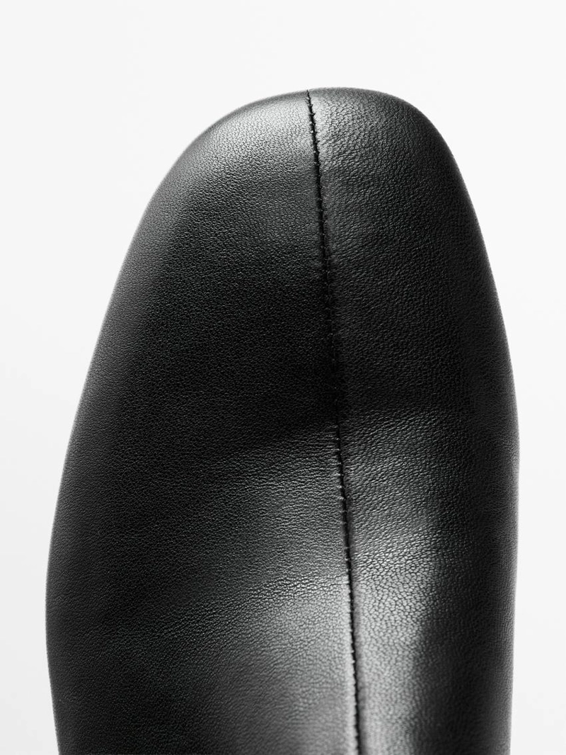 Кожаные ботильоны на каблуке