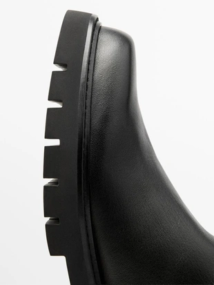 Ботинки с плоской подошвой и голенищем- Заказать в России