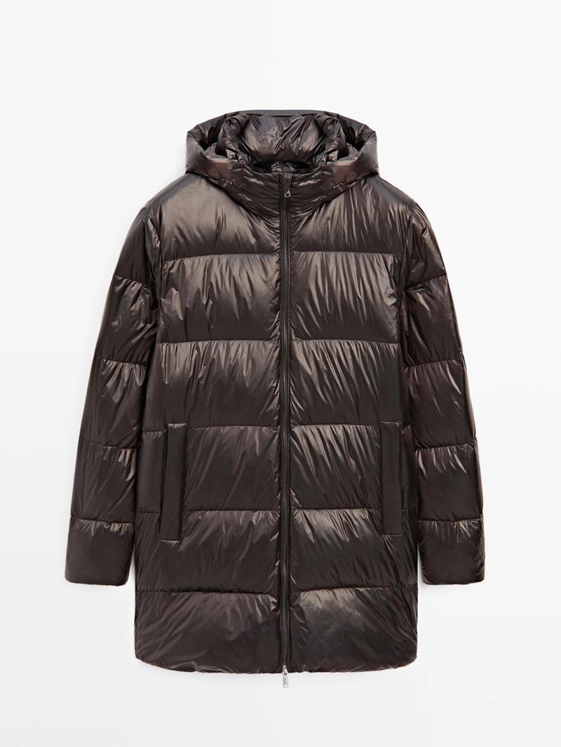 Пуховик с смесовым утеплителем, обладающий водоотталкивающими свойствами