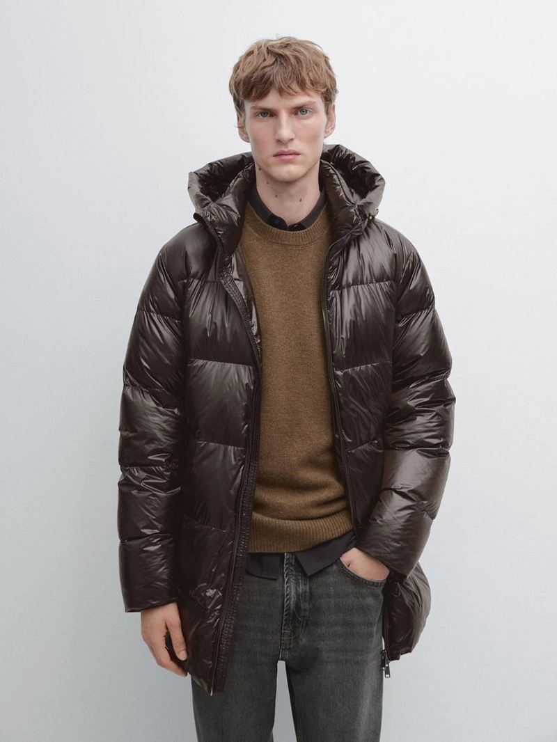 Пуховик с смесовым утеплителем, обладающий водоотталкивающими свойствами