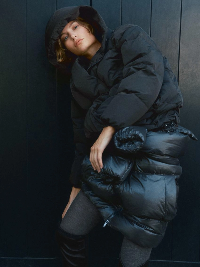 Стеганая куртка с капюшоном