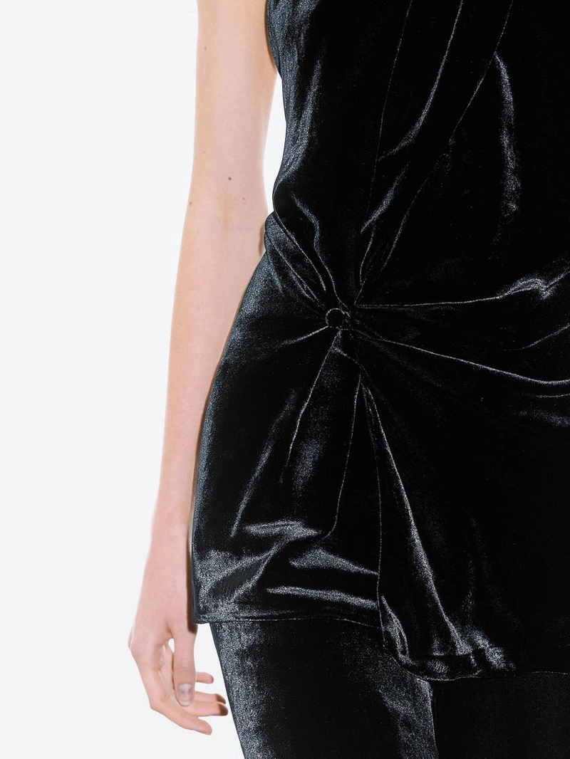 Топ с открытыми плечами из вельвета