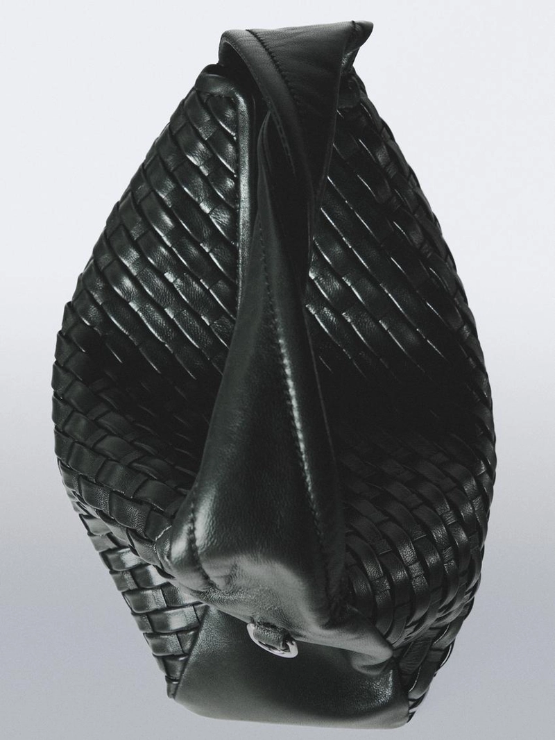 Сумка изготовленная из овечьей кожи с отделкой из наппы