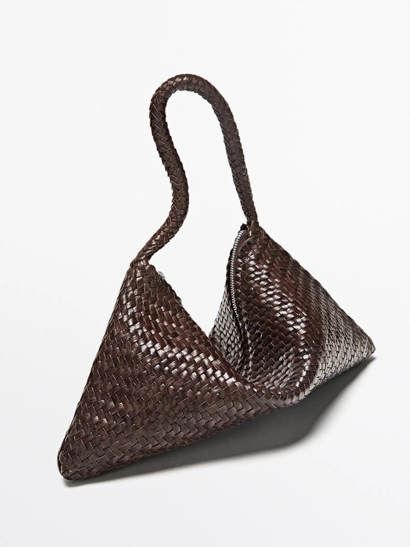 Маленькая плетеная сумка через плечо из кожи