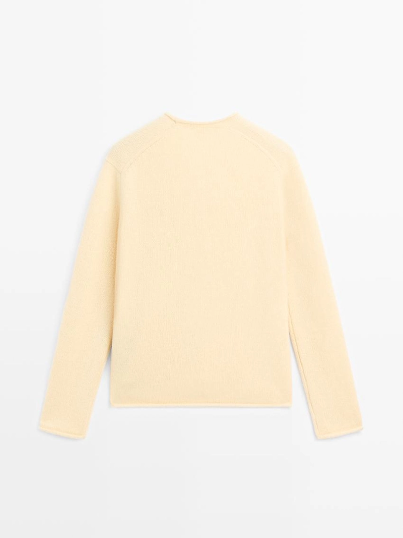 Свитер с v-образным вырезом из 100% шерсти