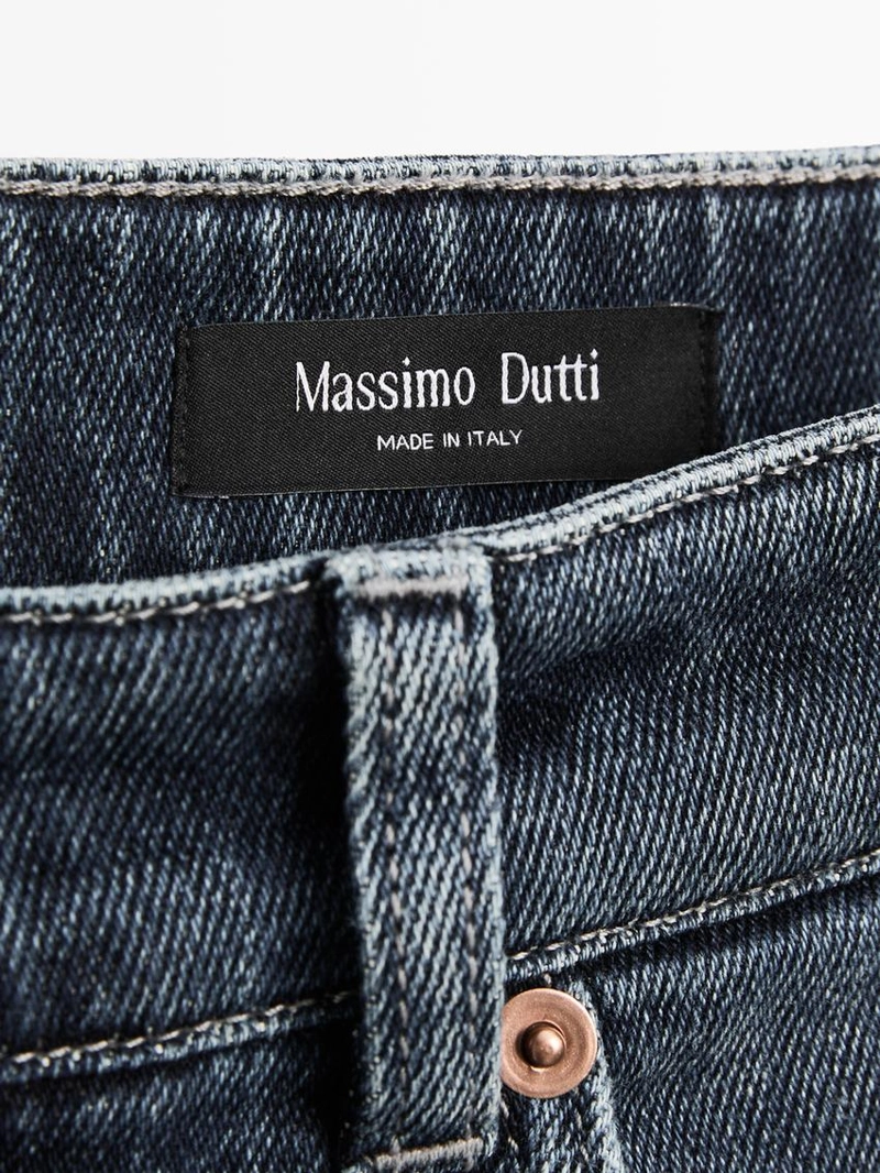 Джинсы свободного кроя средней посадки