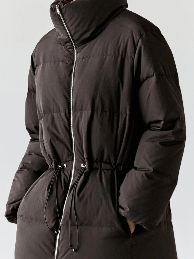 Пуховик с водоотталкивающей отделкой и эластичной талией