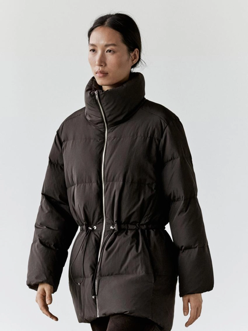 Пуховик с водоотталкивающей отделкой и эластичной талией