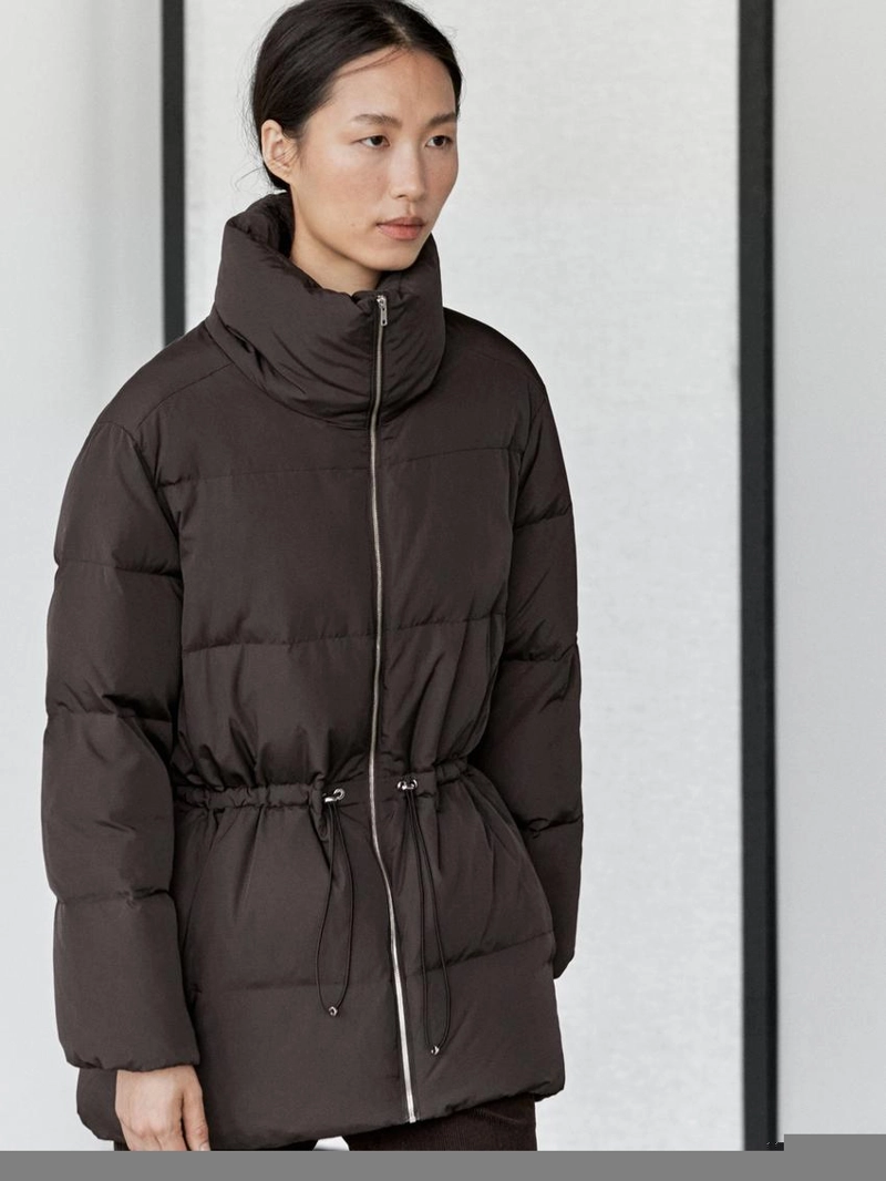 Пуховик с водоотталкивающей отделкой и эластичной талией