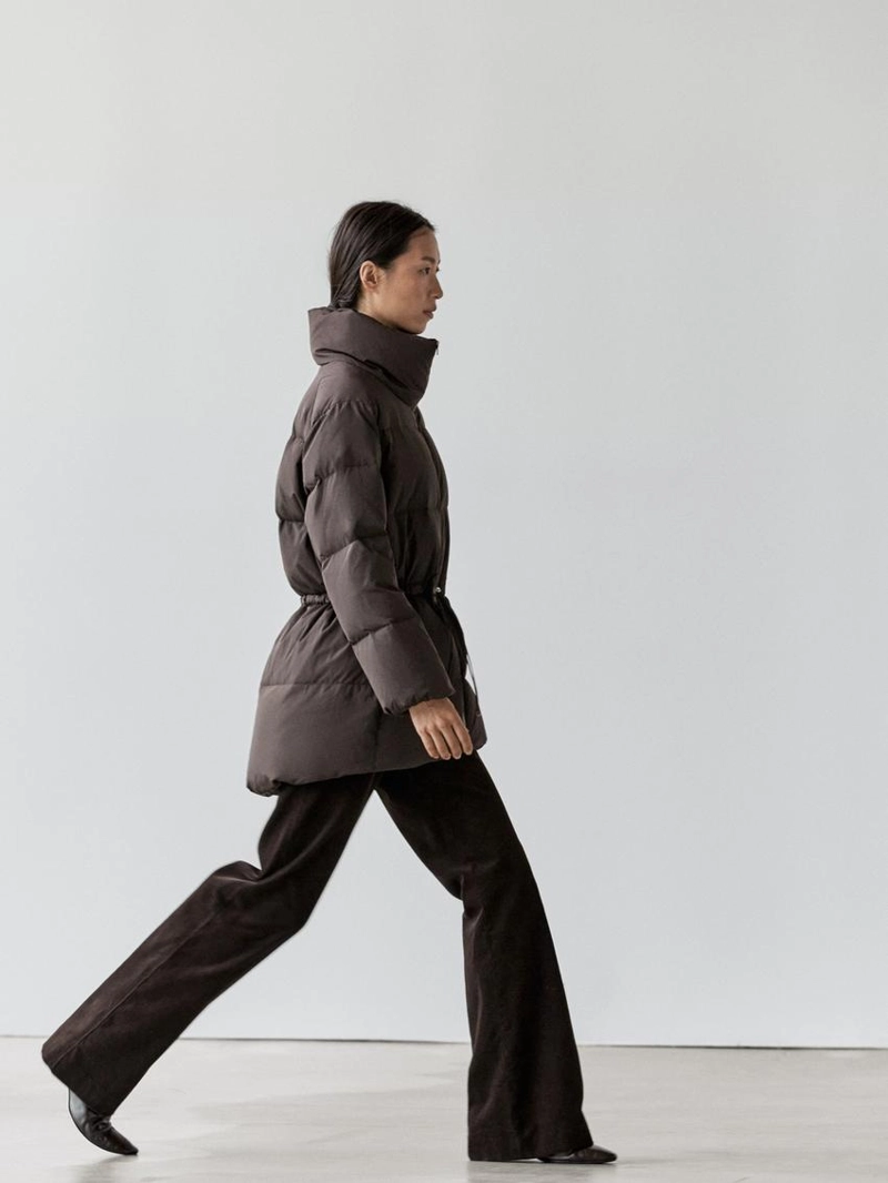 Пуховик с водоотталкивающей отделкой и эластичной талией