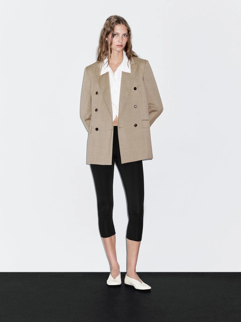 Пиджак из 100% шерсти с двубортной застежкой