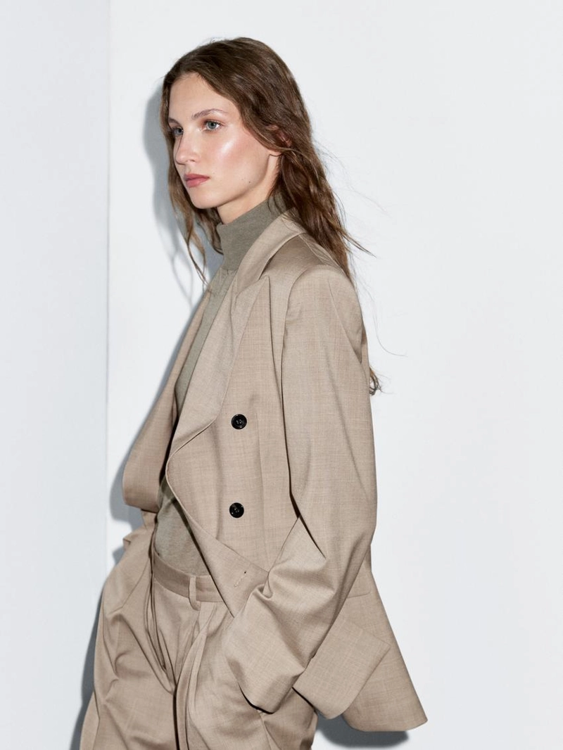 Пиджак из 100% шерсти с двубортной застежкой