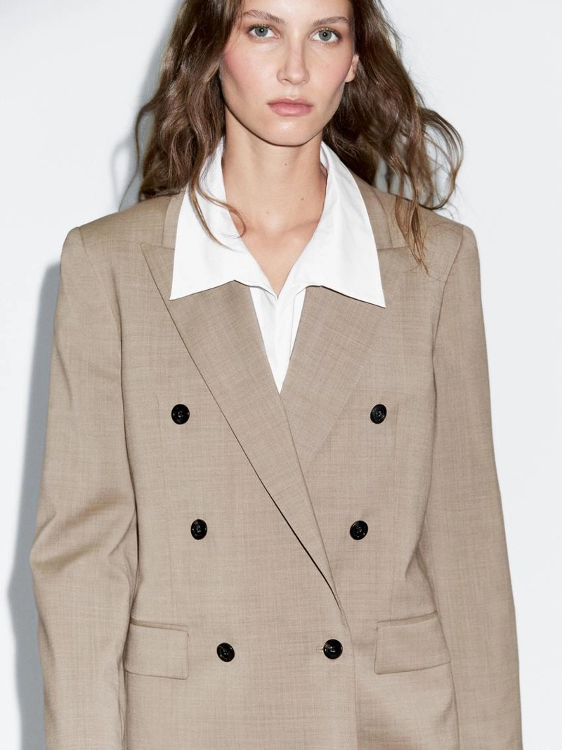 Пиджак из 100% шерсти с двубортной застежкой