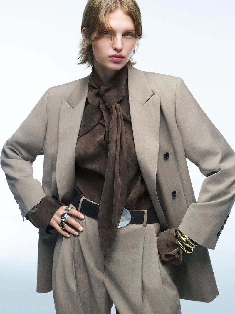 Пиджак из 100% шерсти с двубортной застежкой