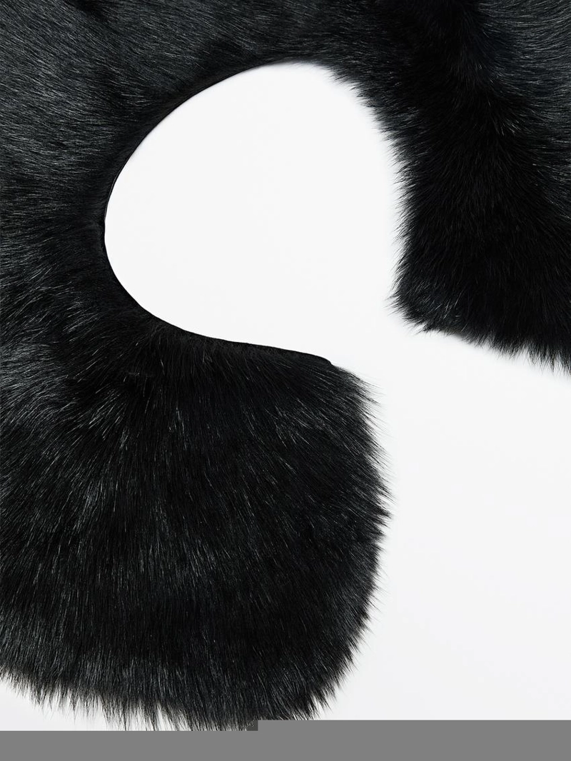 Воротник из овечьей кожи