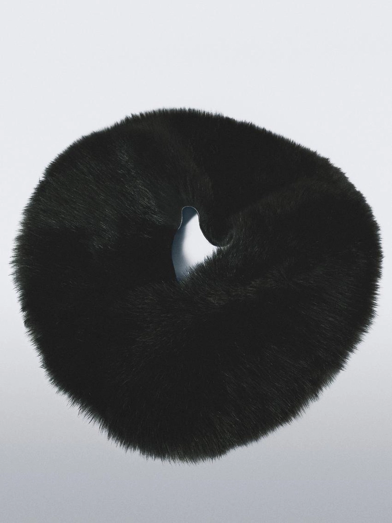 Воротник из овечьей кожи