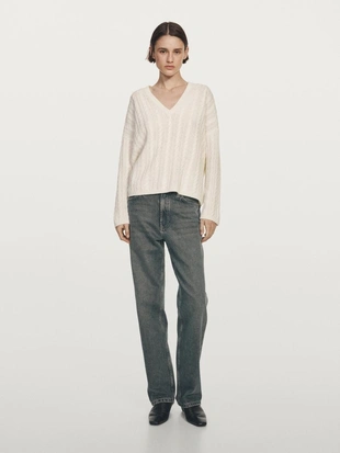 Свитер с плетеным узором и V-образным вырезом- Заказать в России