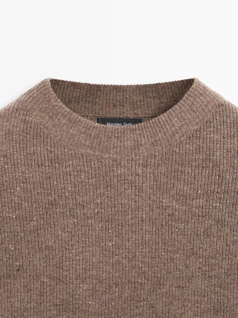 Свитер с круглым вырезом и пуговицами из вязаного полотна