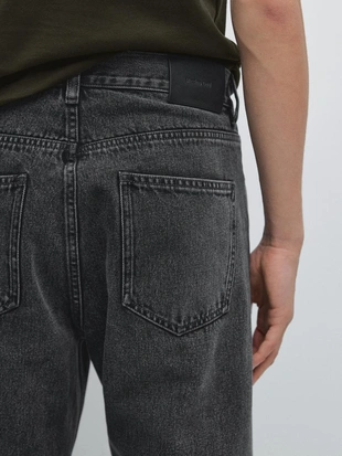 Джинсы прямого кроя- Заказать в России