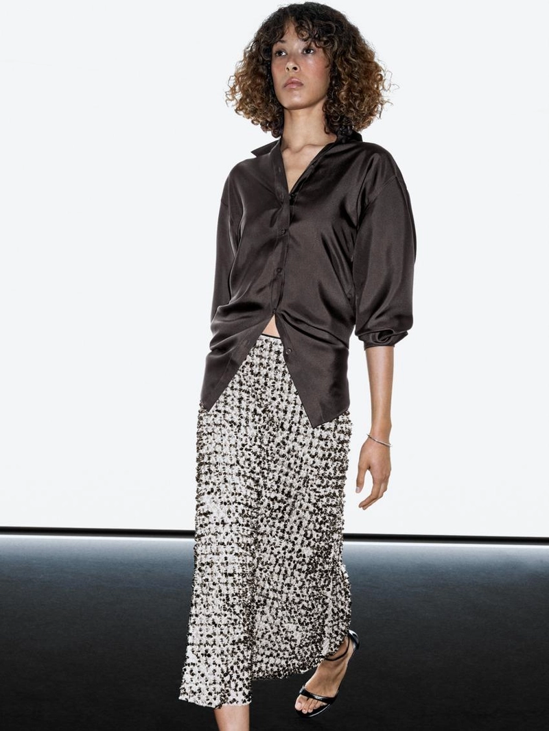 Юбка-миди с вышивкой и стразами