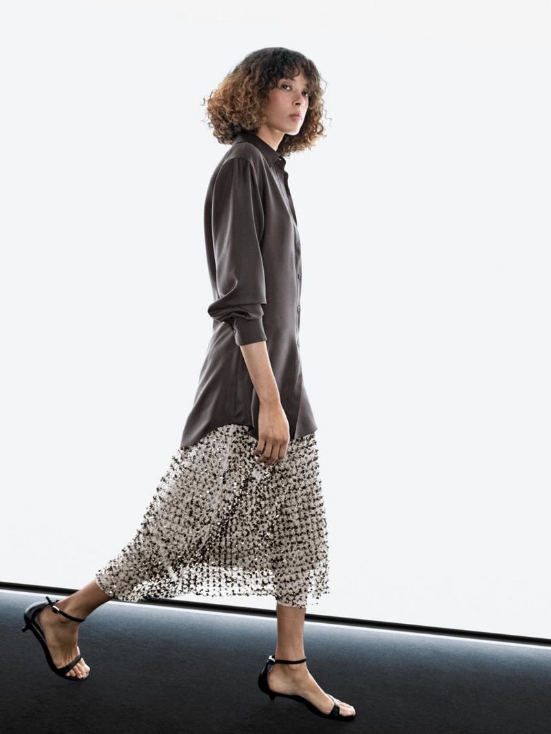 Юбка-миди с вышивкой и стразами