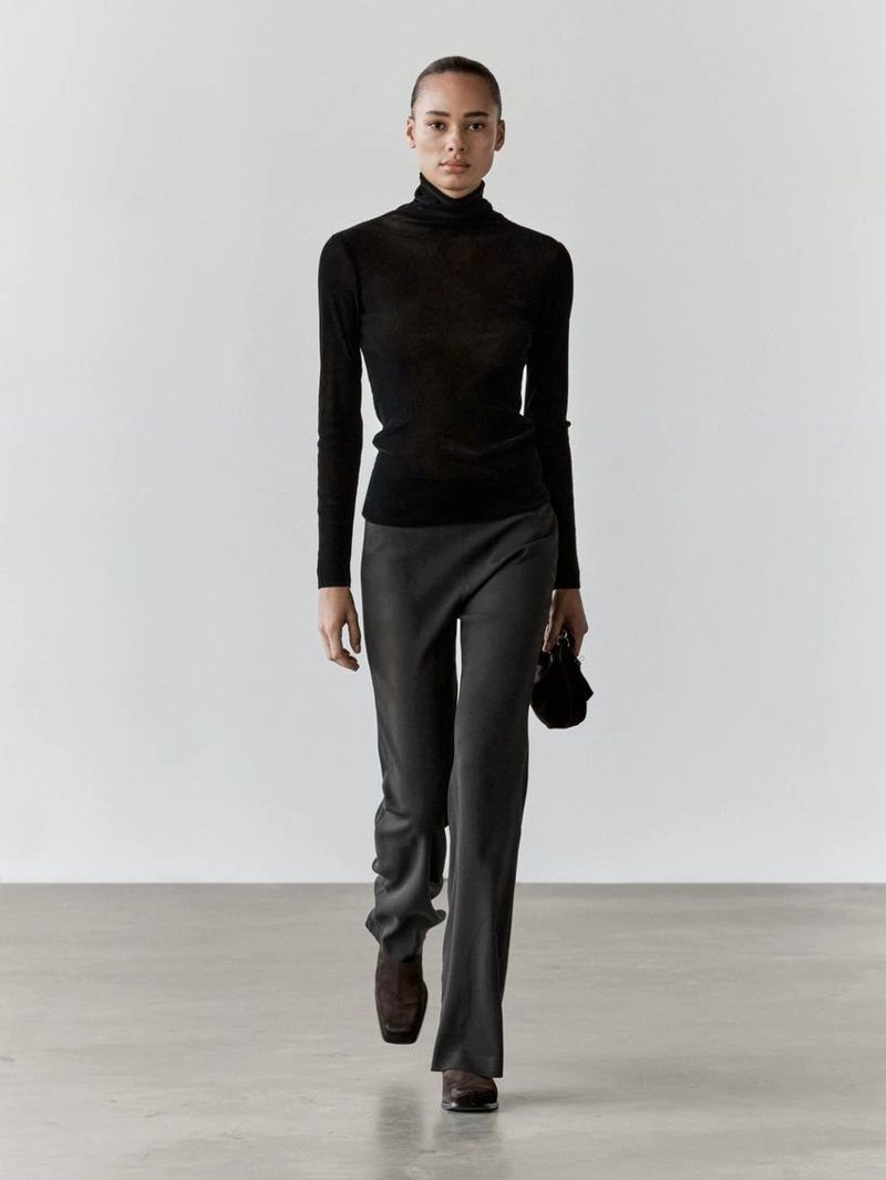 Прозрачная длиннорукавная футболка