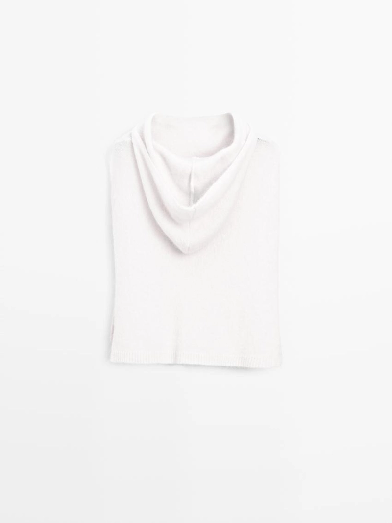 Белая худи из альпаки с передником