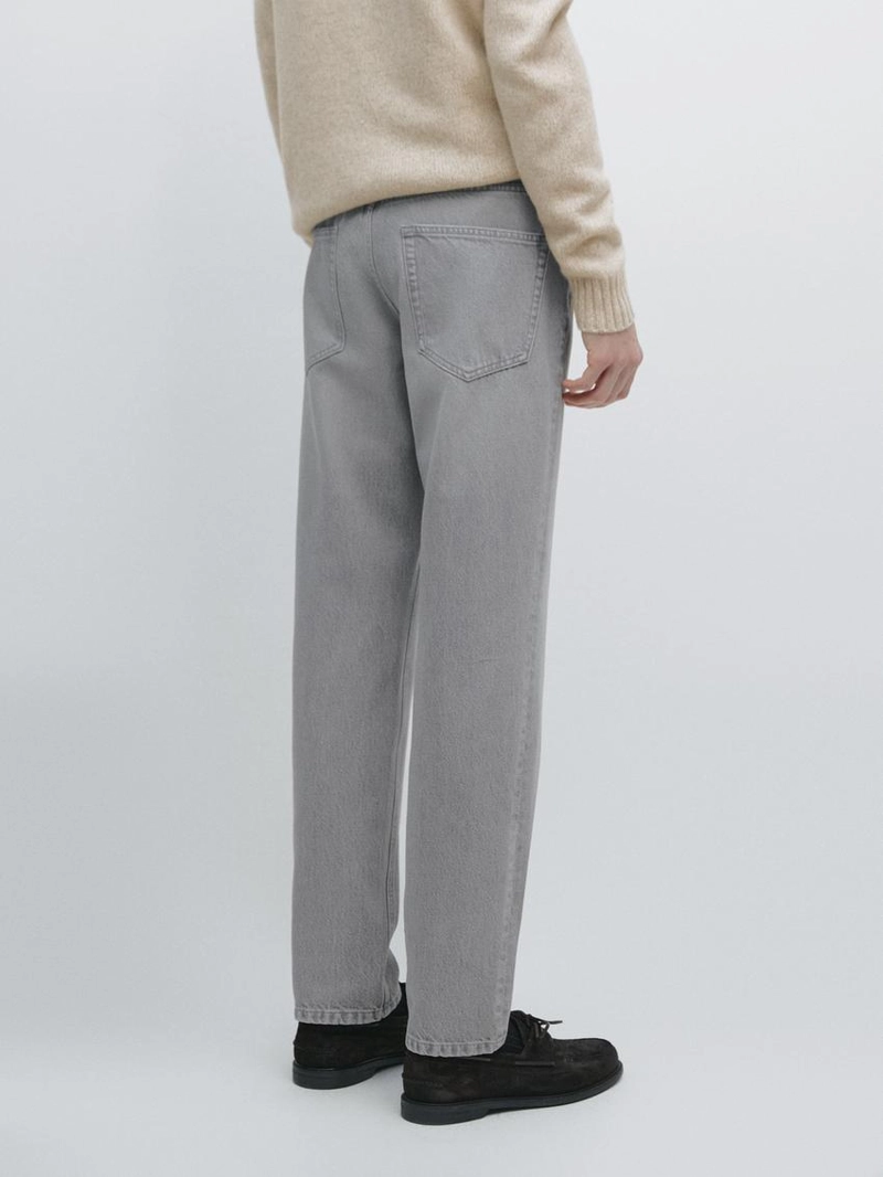 Джинсы со свободным кроем