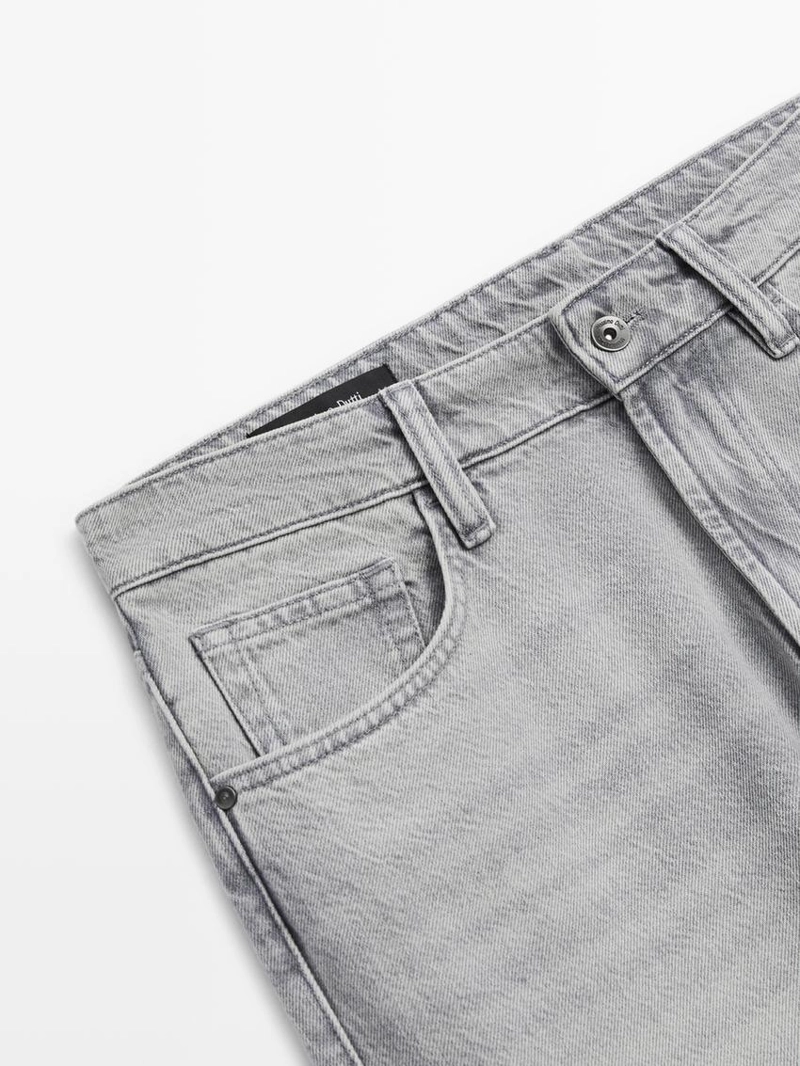 Джинсы со свободным кроем