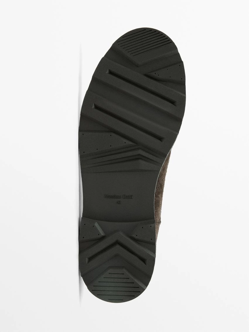 Туфли из замши с декоративным швом