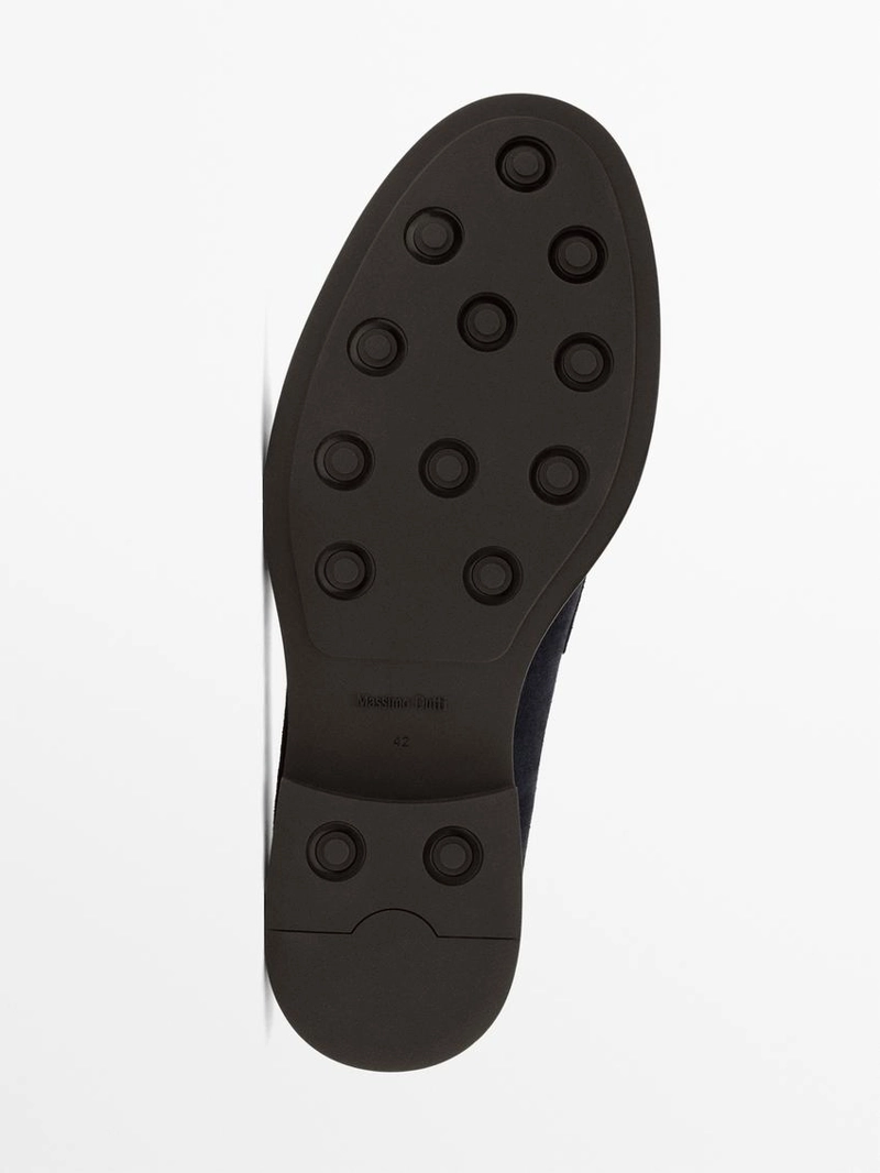 Туфли-лодочки из разделанной кожи