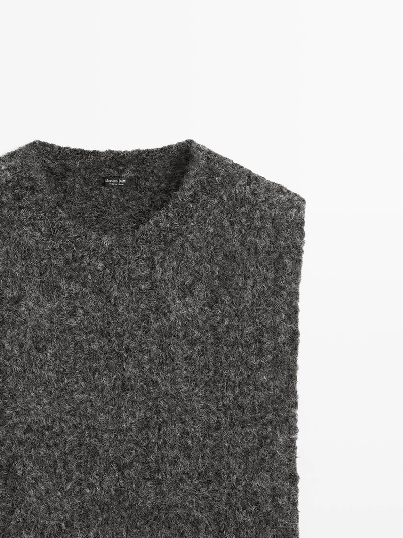 Жилет из альпакиевой смеси