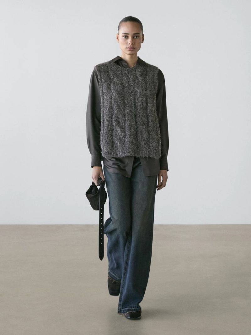 Жилет из альпакиевой смеси