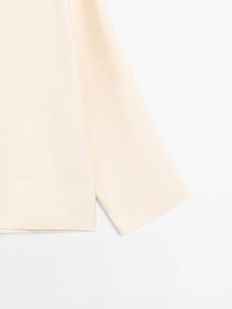 Блузка с биб-деталями