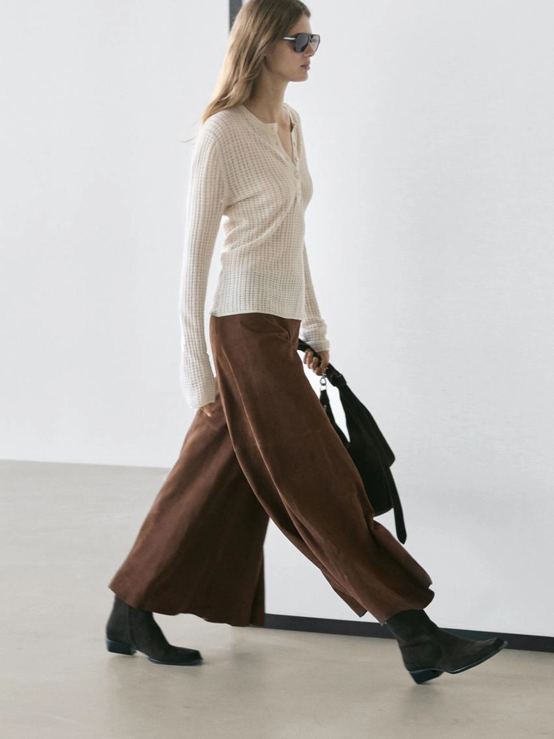 Замшевые брюки со широкими штанинами